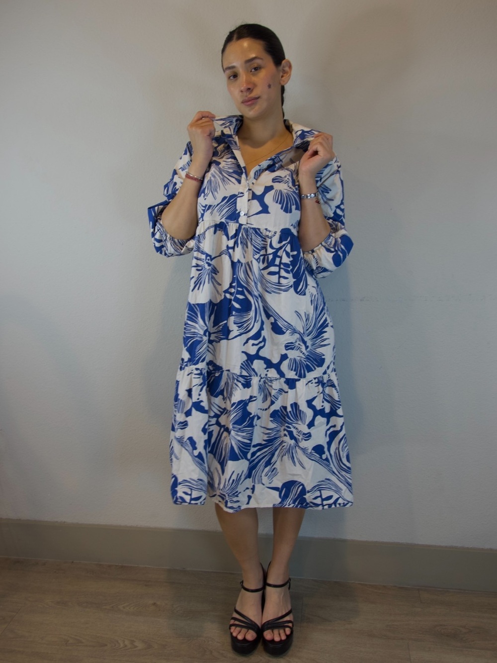 Maeve by Anthropologie Floral Tiered Shirt Dress in Blue and White - Picture 5 of 6